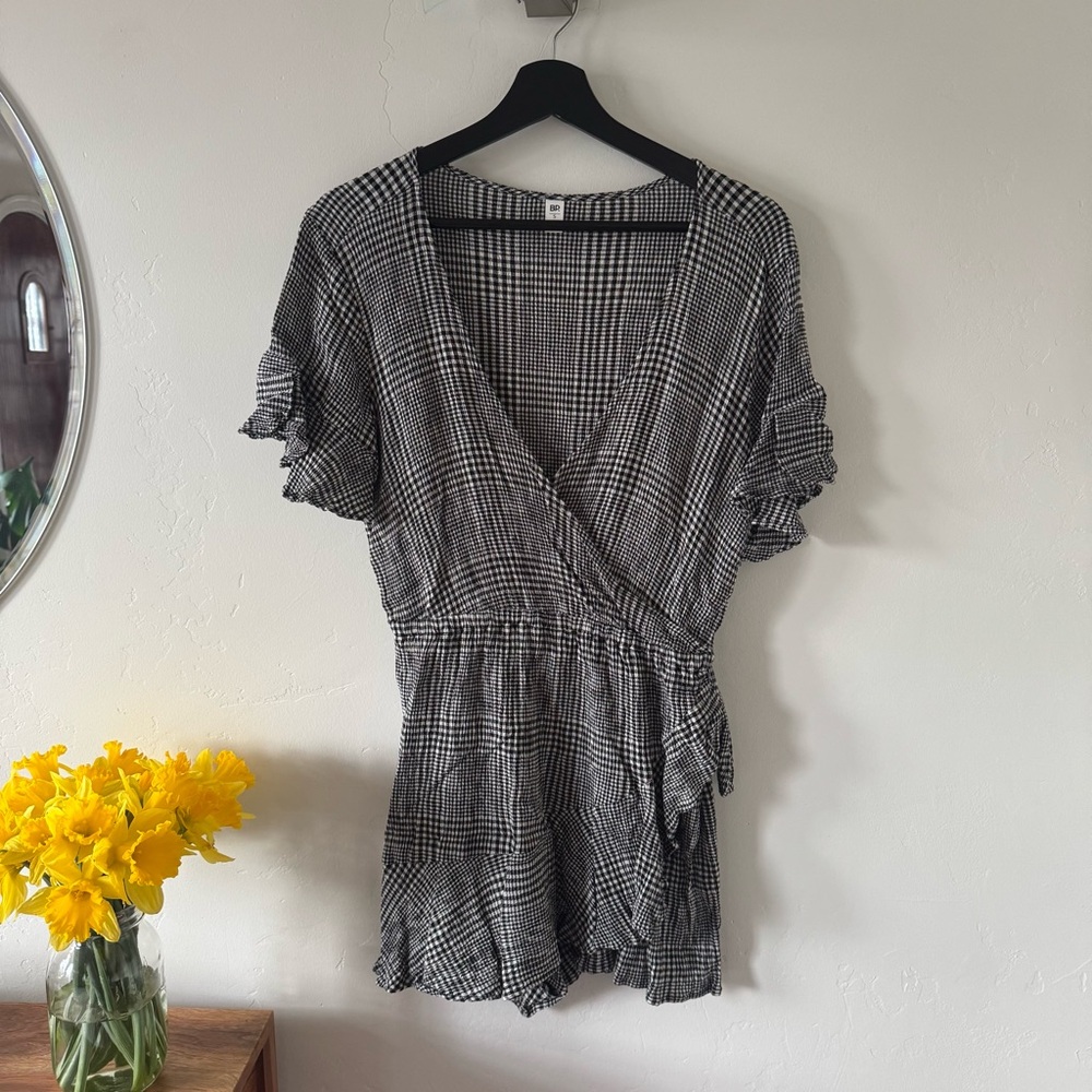 Black and white gingham romper 🫧